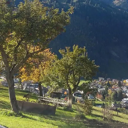 Langrieshof Apartament