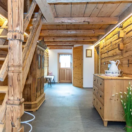 Langrieshof Apartament *