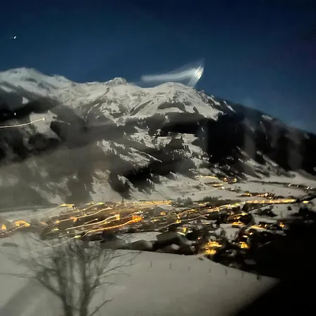 Langrieshof Apartament *